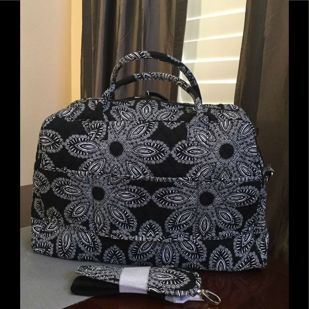 NWT VERA BRADLEY WEEKENDER TRAVEL BAG - Picture 2 of 4